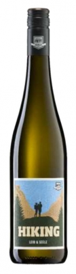 HIKING LEIB & SEELE, Weißweincuvée feinherb 2022, Bergdolt-Reif & Christian Nett HIKING LEIB & SEELE, Weißweincuvée feinherb 2022, Bergdolt-Reif & Christian Nett
